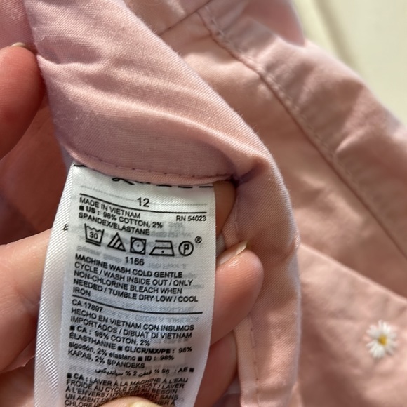 Old Navy Pink shorts with daisy pattern Size 12 - Picture 5 of 5